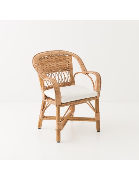 fauteuil enfant accoudoirs en osier blanc avec son coussin