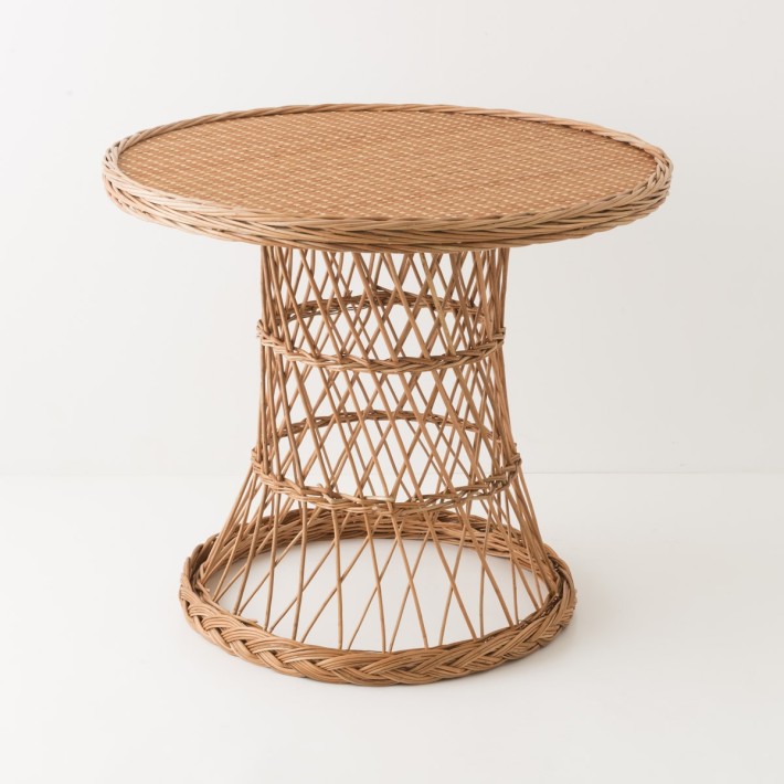 Mélina wicker table with woven top