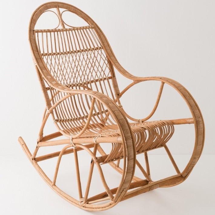 Rocking chair en osier sans coussin