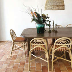 sillon chairs in a dining area